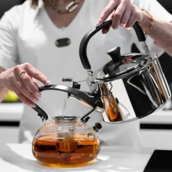 Vialli Design Czajniki I Kawiarki^Czajnik na gaz i indukcję stalowy DIAMANTE 1,5 l