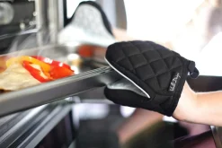 Vialli Design Tekstylia Kuchenne|Tekstylia Kuchenne^Rękawica kuchenna silikonowa łapka czarna LIVIO